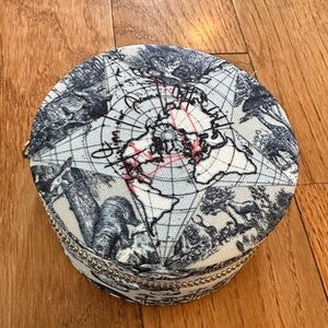 DIOR BEAUTE “Around the world” Jewlery Box NEW‎